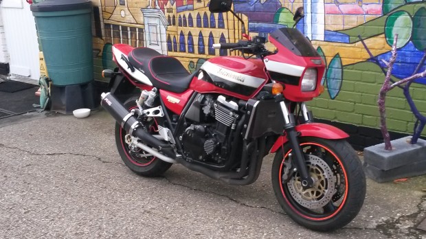 Kawasaki ZRX1100