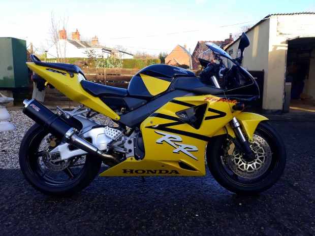 Honda CBR954 Y2K Blade