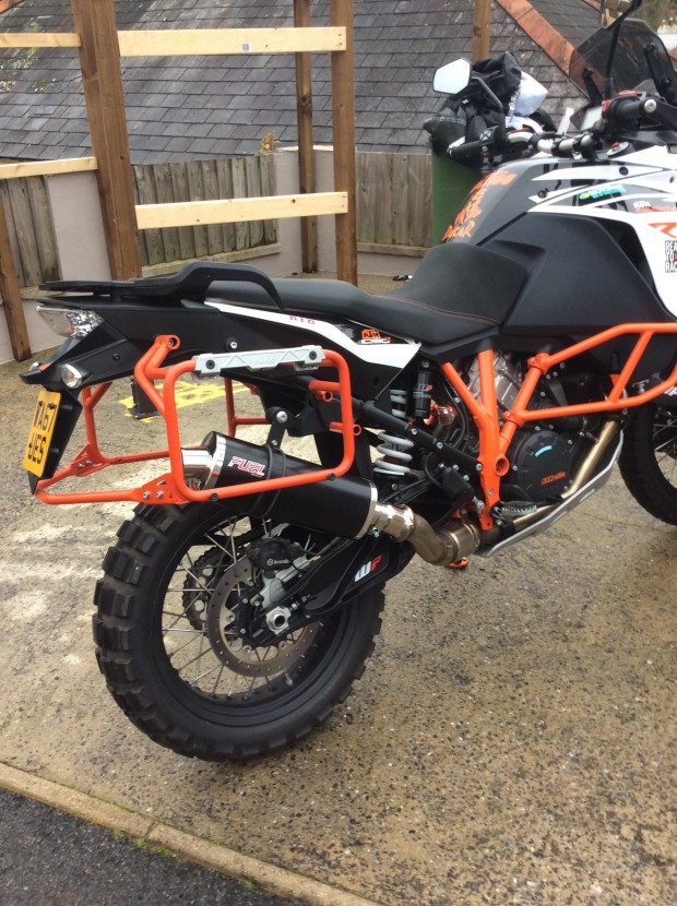 KTM 1090R - Now more amazing with Fuel Exhaust 