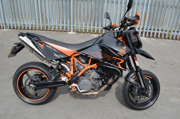 KTM 950 SuperMoto R